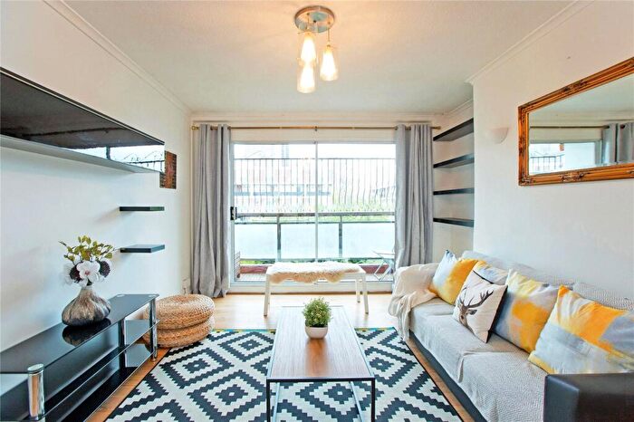 2 Bedroom Flat For Sale In Gorsefield House, East India Dock Road, London, E14