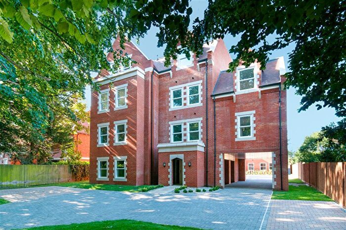 2 Bedroom Apartment To Rent In New Dover Road, Canterbury, CT1