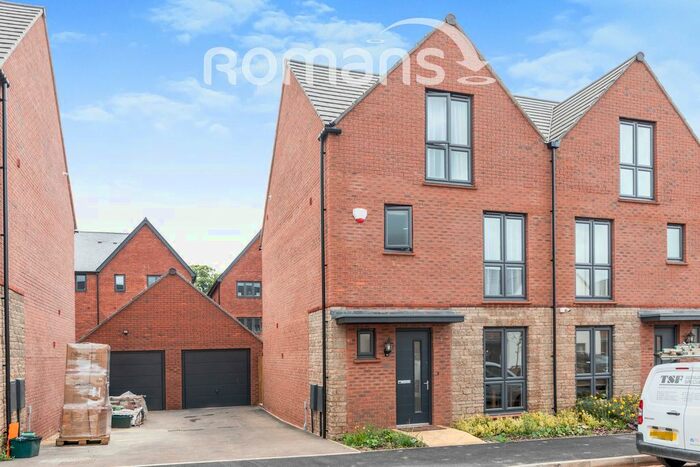 4 Bedroom Semi-Detached House To Rent In Mustoe Road, Frenchay, Bristol, BS16