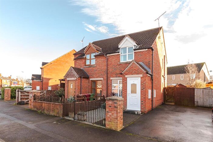 2 Bedroom Semi Detached House For Sale In Abbey Road, Scunthorpe, DN17