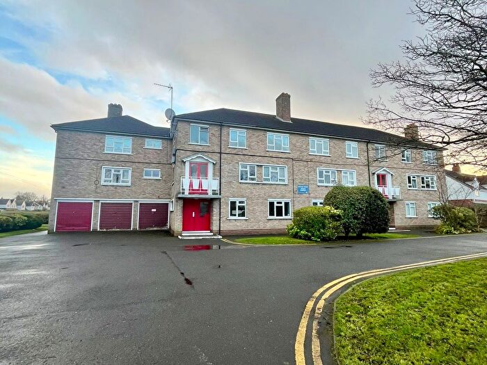 2 Bedroom Flat To Rent In Beacon Court, Sutton Coldfield, B74