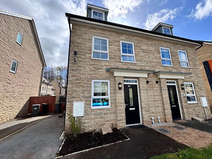 4 Bedroom Semi-Detached House For Sale In Sovereign Way, Chapel-En-Le-Frith, SK23