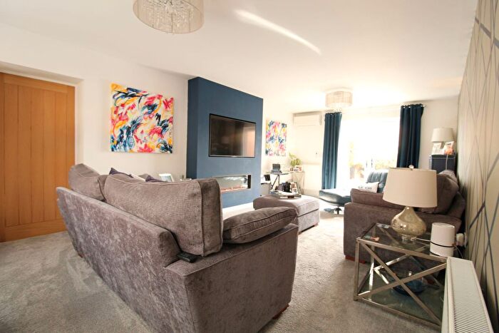 4 Bedroom Detached House For Sale In Biggleswade Road, Potton, Sandy, SG19