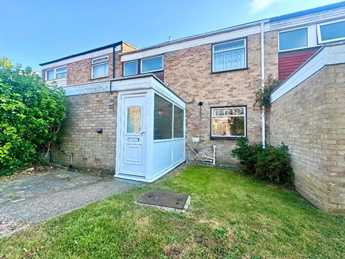 4 Bedroom Semi-Detached House To Rent In Beecroft Close, Canterbury, CT2