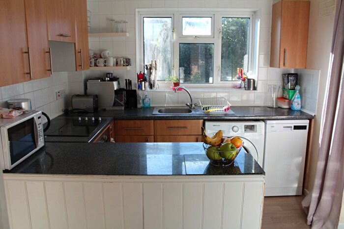 3 Bedroom Semi-Detached House To Rent In Sunnyfields Close, Gillingham, ME8