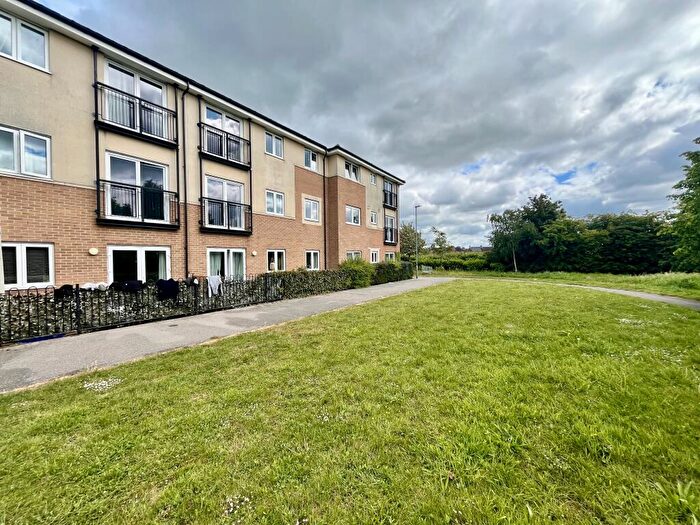 2 Bedroom Flat To Rent In Hobart Close, Chelmsford, CM1