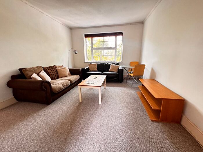2 Bedroom Flat For Sale In Halton Road, London, N1