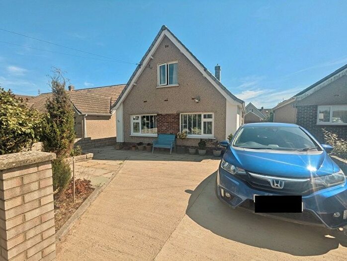 3 Bedroom Bungalow For Sale In Penylan Avenue, Porthcawl, CF36