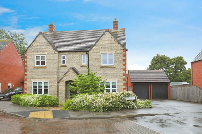 4 Bedroom Detached House For Sale In Hutton Road, Kineton, Warwick, CV35