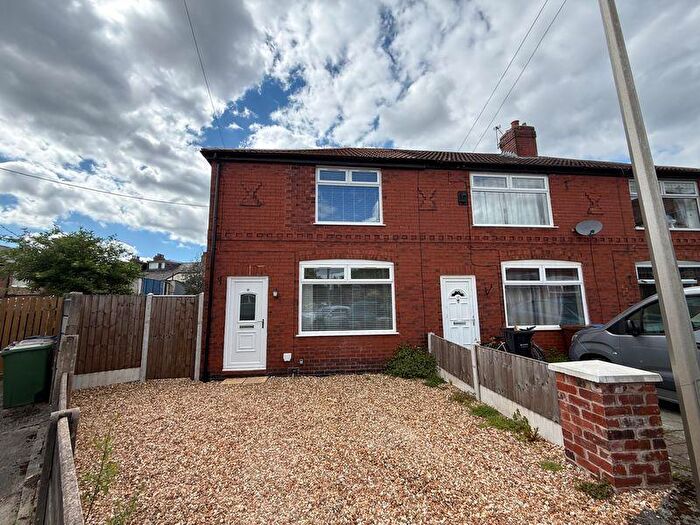 3 Bedroom Semi Detached House To Rent In Balfour Grove, Stockport, SK5