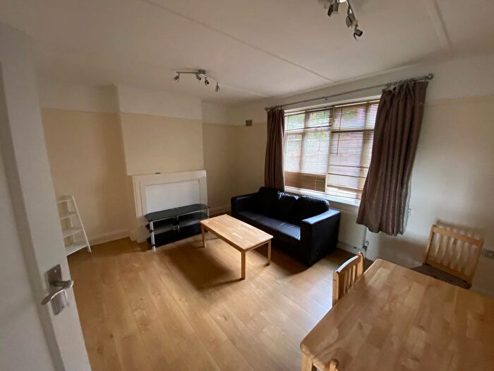 2 Bedroom Flat To Rent In Muswell Hill Place, Muswell Hill London, N10