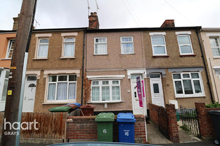 3 Bedroom Terraced House For Sale In Castle Road, Grays, RM17