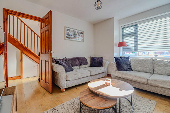 3 Bedroom Semi-Detached House For Sale In Wardens Walk, Leicester Forest East, LE3
