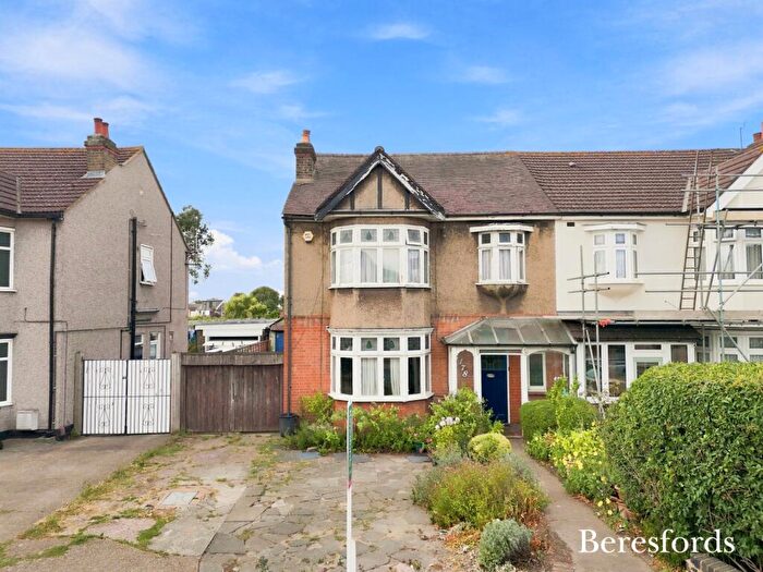 4 Bedroom Semi-Detached House For Sale In Balgores Lane, Romford, RM2