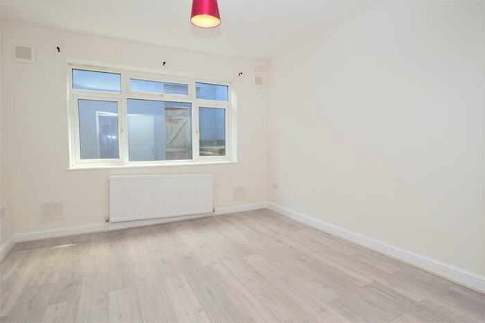 1 Bedroom Flat To Rent In Rye Lane Peckham, SE15
