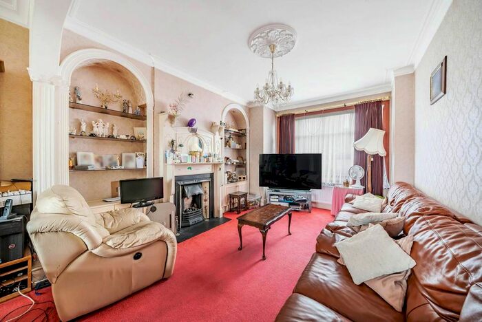3 Bedroom Property For Sale In Colney Hatch Lane, Colney Hatch, London, N10