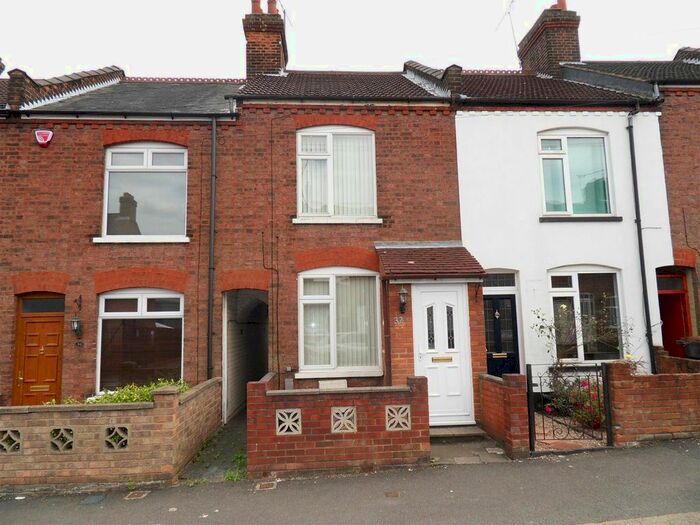 2 Bedroom Terraced House To Rent In Moreton Road South, Luton, LU2