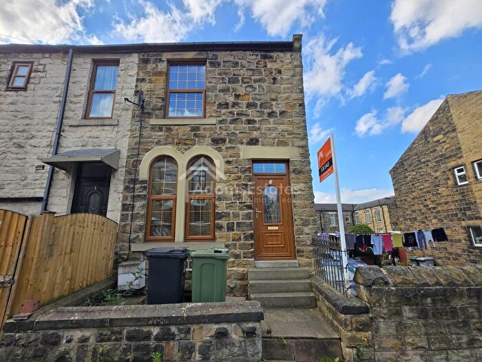 2 Bedroom Semi-Detached House To Rent In Clutton Street, Batley, WF17
