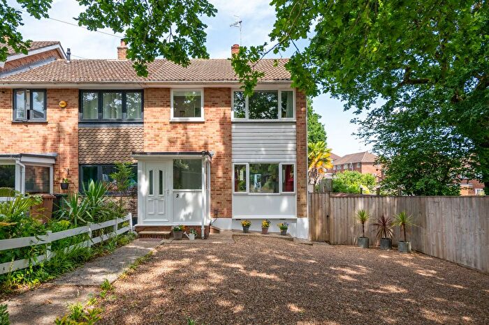 3 Bedroom End Of Terrace House For Sale In Woodcrest Walk, Reigate, RH2