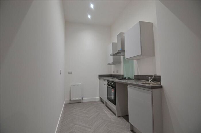 1 Bedroom Apartment To Rent In South Parade, Whitley Bay, NE26