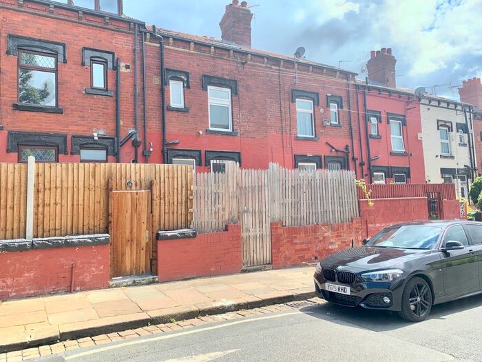 3 Bedroom Property To Rent In Berkeley Street, Leeds, LS8