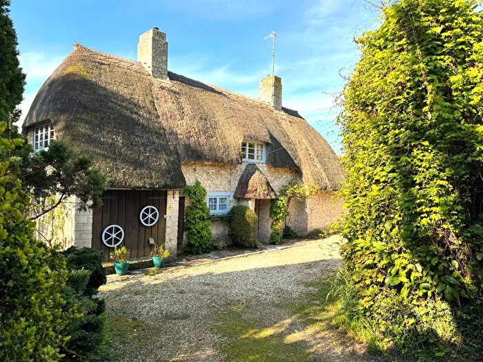 3 Bedroom Detached House For Sale In Plaisters Lane, Sutton Poyntz, Weymouth, DT3