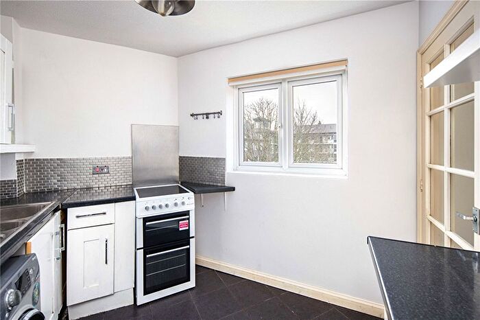 2 Bedroom Flat To Rent In Chesil Court, Bonner Road, London, E2