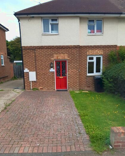 2 Bedroom Flat To Rent In The Hydneye, Eastbourne, BN22