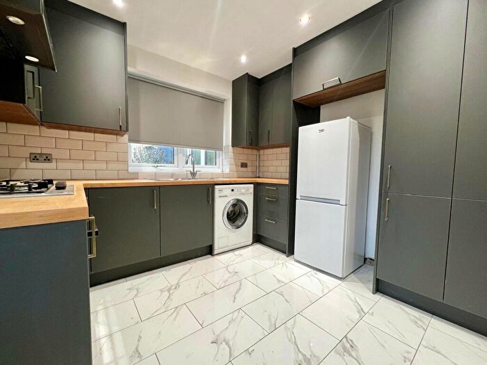 2 Bedroom Semi-Detached House To Rent In Iveson Drive, Leeds, West Yorkshire, LS16