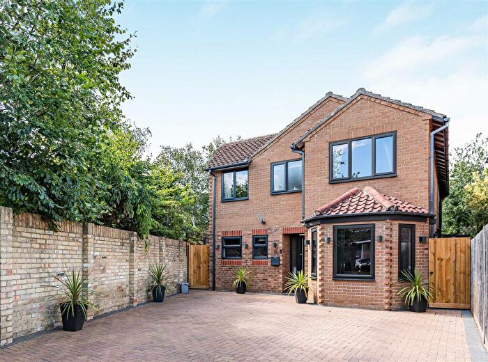 5 Bedroom Detached House For Sale In Green Road, Newmarket, CB8
