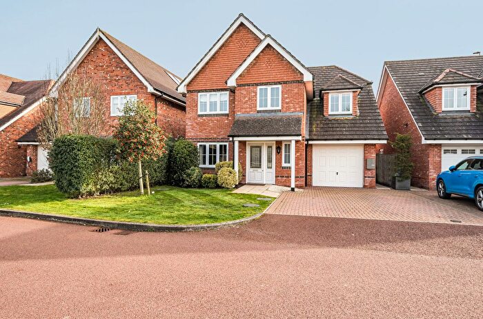 4 Bedroom Detached House For Sale In Elen Place, Bracknell, Berkshire, RG42