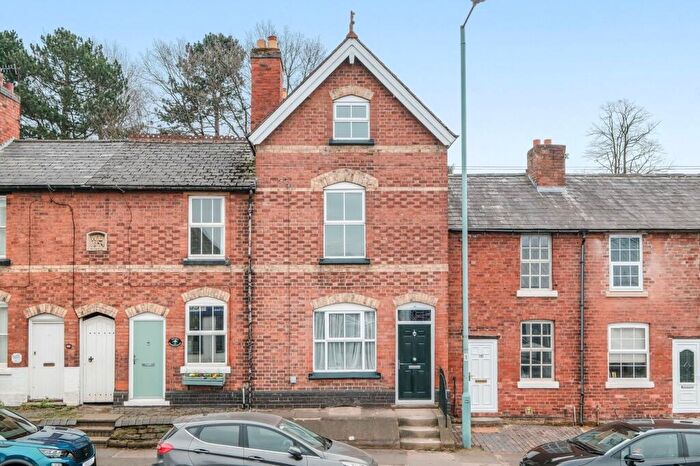 4 Bedroom Terraced House For Sale In Worcester Road, Bromsgrove, B61
