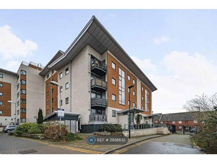 1 Bedroom Flat To Rent In Fishguard Way, London, E16