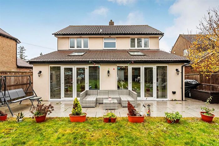4 Bedroom Detached House For Sale In Links Road, Ashtead, KT21