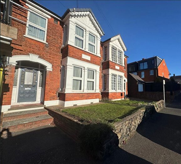 3 Bedroom Terraced House For Sale In Park Road, Brentwood, CM14