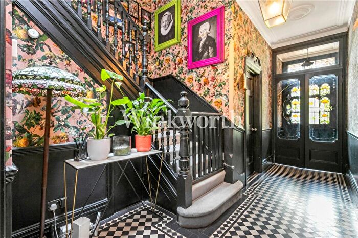 5 Bedroom Detached House To Rent In Old Park Road, London, N13