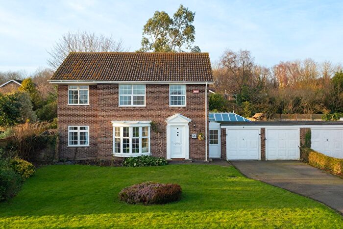 5 Bedroom Detached House For Sale In Harkness Drive, Canterbury, CT2