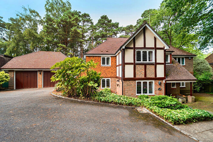 5 Bedroom Detached House For Sale In Hillsborough Park, Camberley, GU15