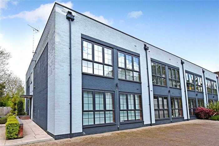 2 Bedroom Apartment To Rent In Merchants Court, Kelvin Road, Newbury, Berkshire, RG14