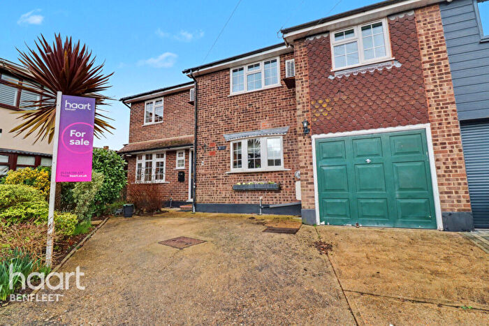 4 Bedroom Semi Detached House For Sale In Copper Beeches, Benfleet, SS7