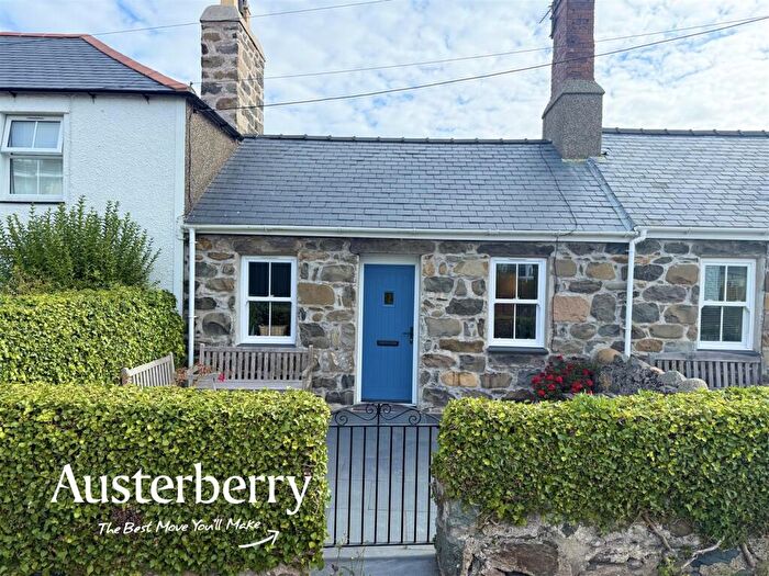 3 Bedroom Terraced House For Sale In Lon Penrhos, Morfa Nefyn, LL53