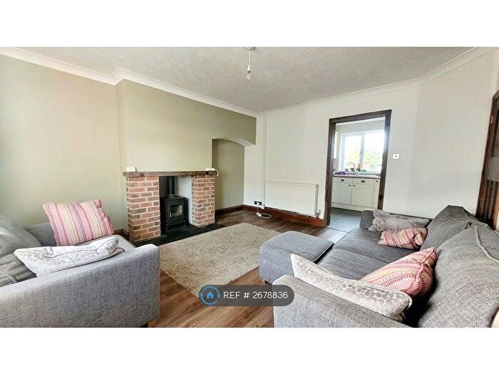 2 Bedroom Terraced House To Rent In Upper Road, Maidstone, ME15
