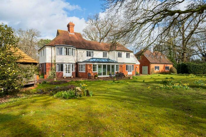 5 Bedroom Detached House For Sale In Stanlake Lane, Ruscombe, Reading, RG10