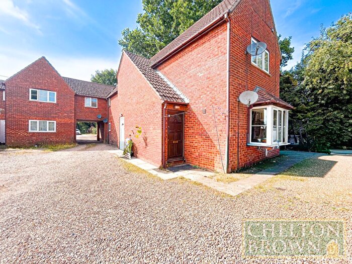 2 Bedroom Flat To Rent In The Pyghtle, Earls Barton, Northamptonshire, NN6