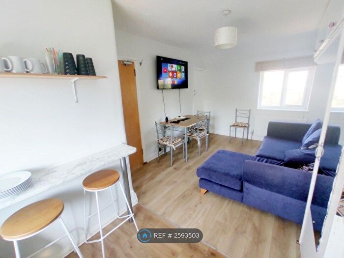 2 Bedroom Flat To Rent In Cobourne Ave, Brighton, BN2