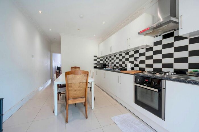 5 Bedroom Property For Sale In Penshurst Road, Thornton Heath, CR7