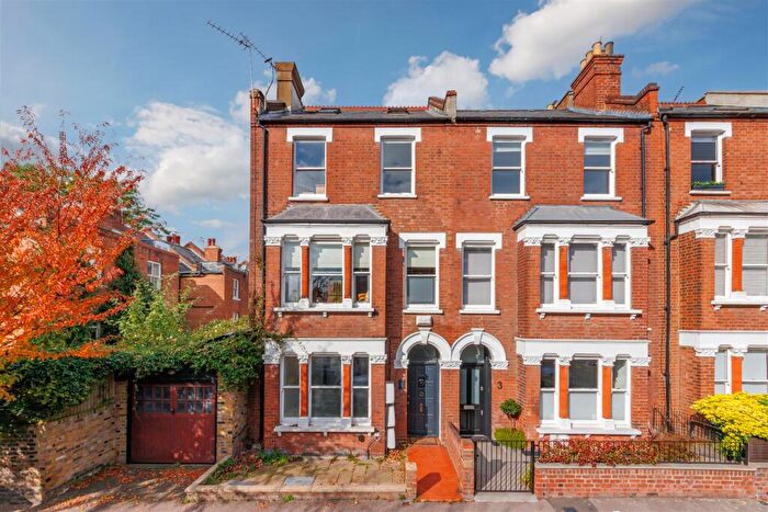 2 Bedroom Flat For Sale In Mackeson Road, Hampstead, NW3