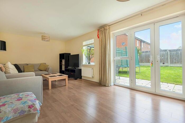 4 Bedroom Detached House To Rent In The Parks, Bracknell, RG12