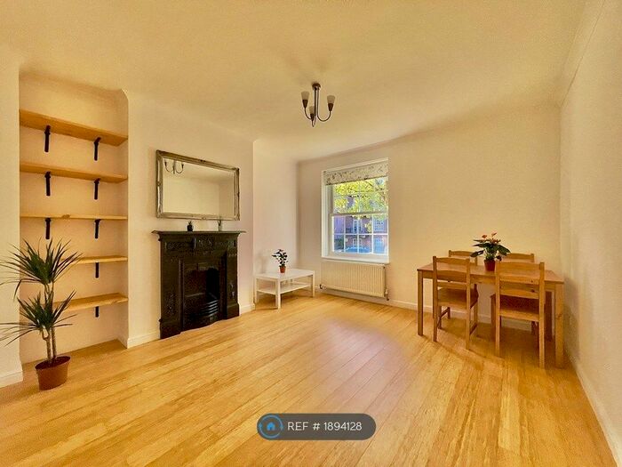 2 Bedroom Flat To Rent In Mudie House, London, SW2