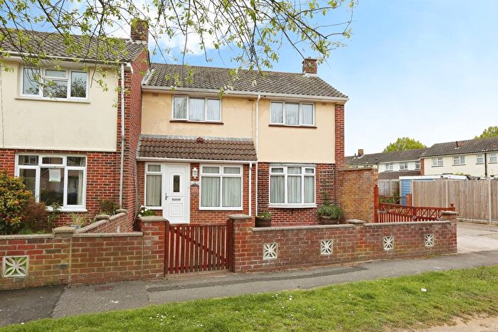 3 Bedroom End Terrace House For Sale In Charden Road, Gosport, PO13